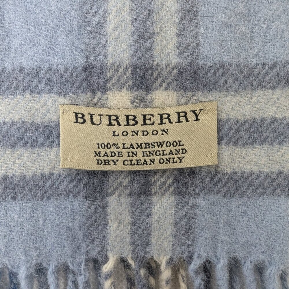 Burberry Nova Check Lambswool Scarf Blue | Unisex | Elegant & Warm - Picture 4 of 7
